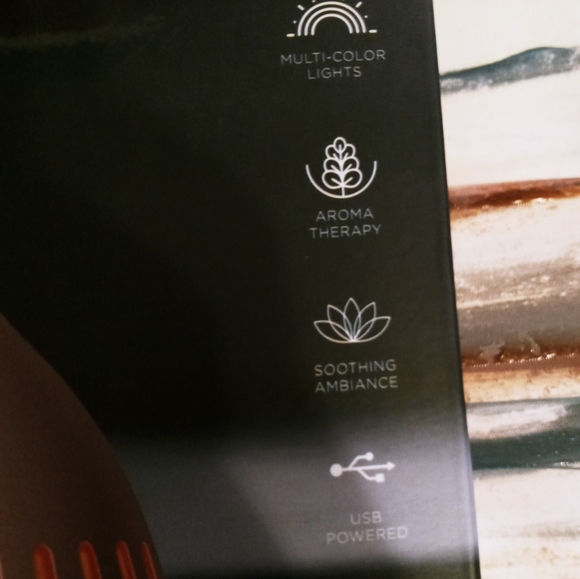 Essential oil diffuser w/ lights. Rose gold color - Picture 4 of 8